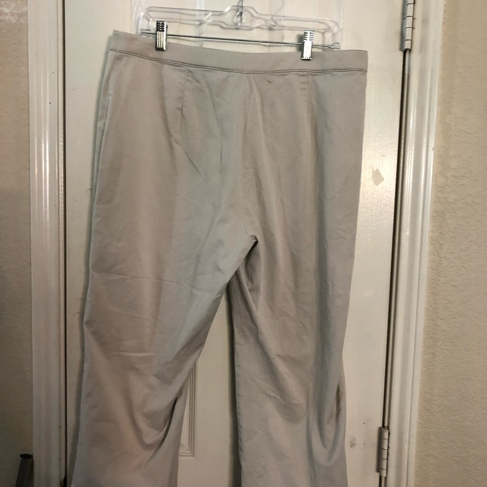Coldwater Creek Khaki Capri pants